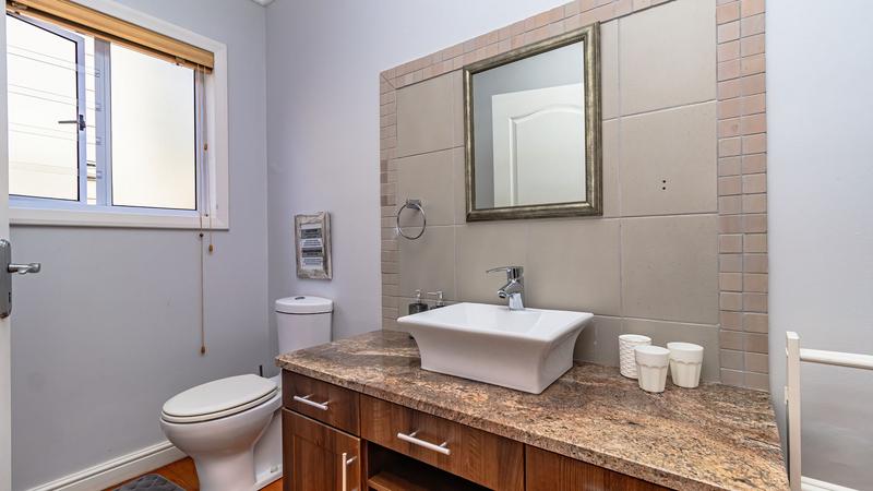 5 Bedroom Property for Sale in Southern Cross Western Cape